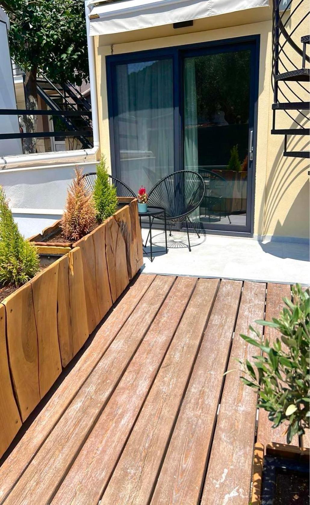 Anesis Deluxe Apartments Parga Exterior photo